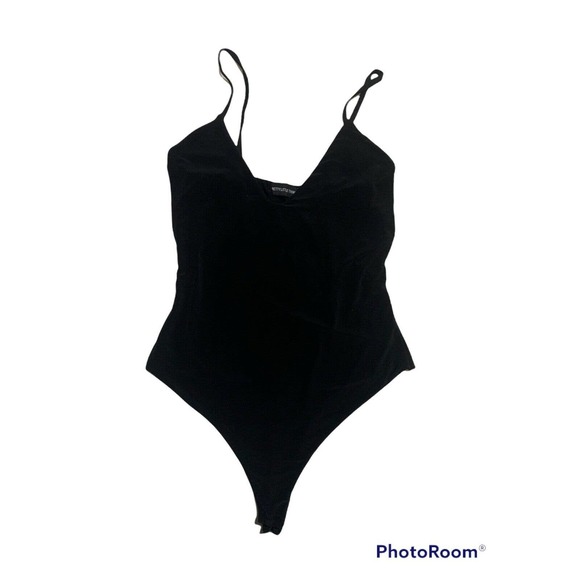 Boby v neck black spaghetti strap - Picture 2 of 4